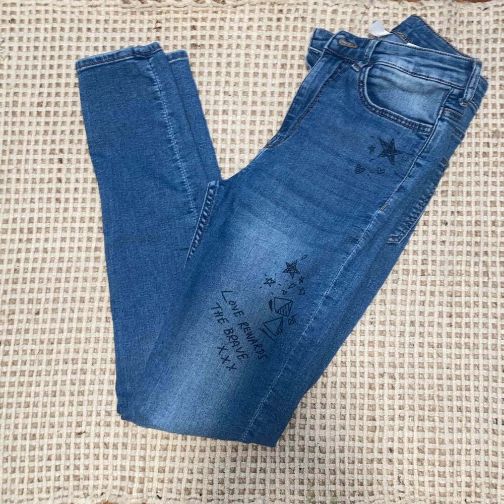 Blue Washed Denim w Graffiti